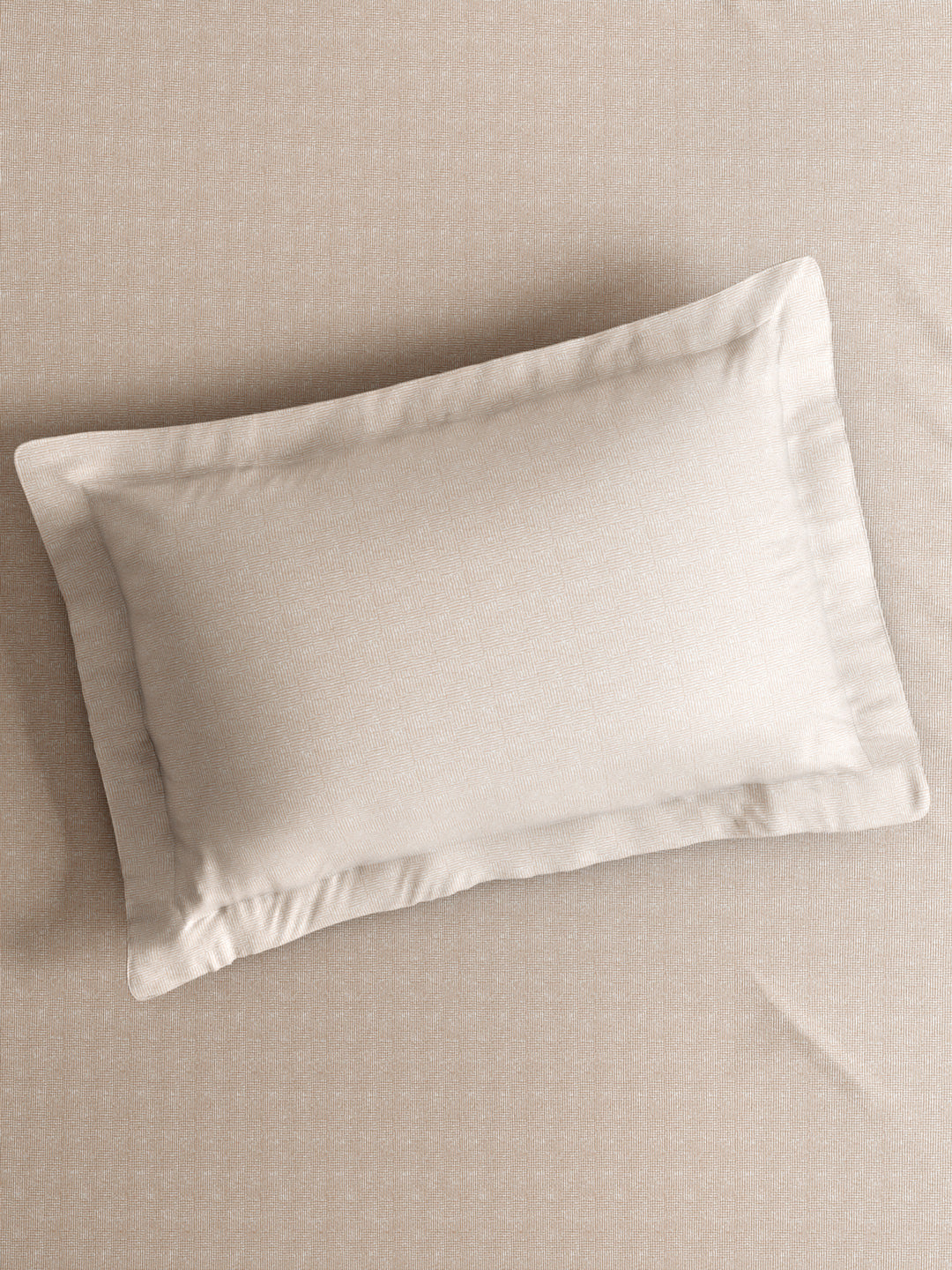 Gardenia Augusta 100% Cotton 300 TC Super King Bedsheet with 2 Pillow Covers | White Digitally Printed