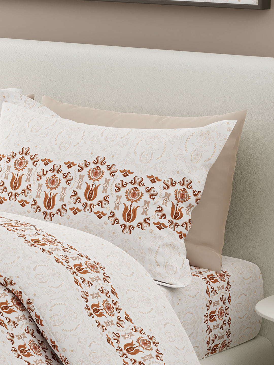 Siesta 100% Cotton 200 TC White Ethnic Print King Bedsheet with 2 Pillow Covers