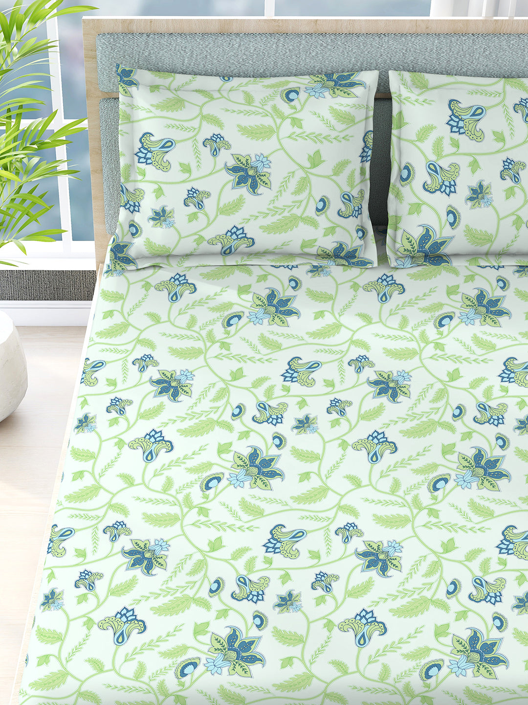 Siesta 100% Cotton 200 TC Green & Blue Floral Print King Bedsheet with 2 Pillow Covers