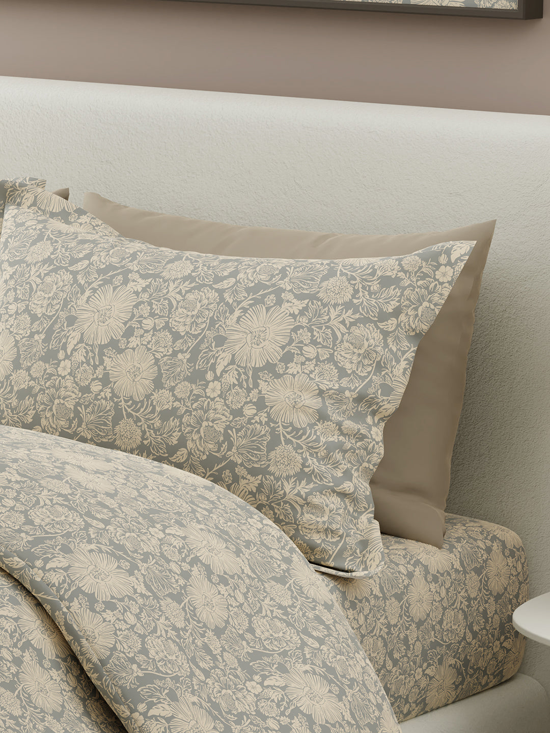 Siesta 100% Cotton 200 TC Grey & Beige Floral Print King Bedsheet with 2 Pillow Covers