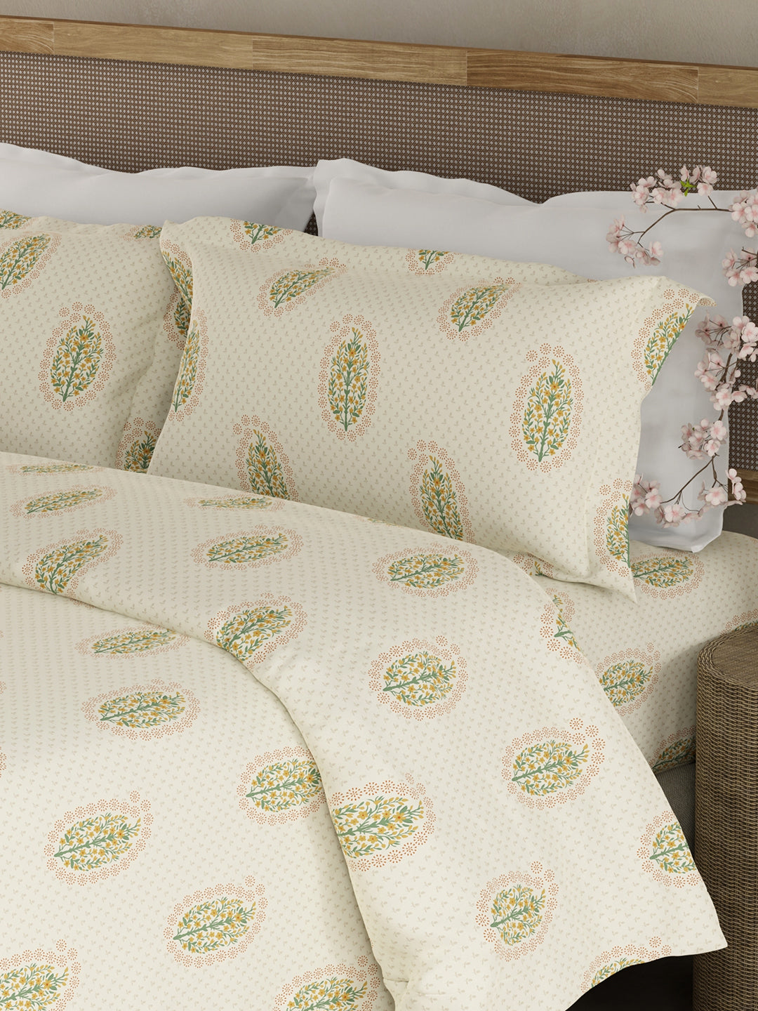 100% Kasturi Cotton King Bedsheet Set, 200 TC Cream Floral, Indo Musk