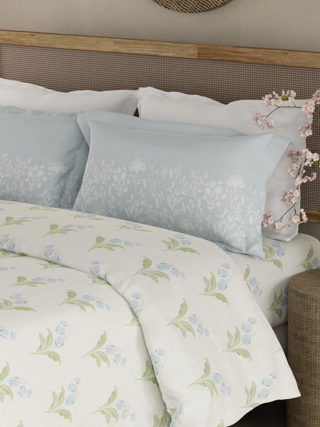 Valatia 100% Cotton 200 TC Double Bedsheet with 2 Pillow Covers - Green & Blue Floral