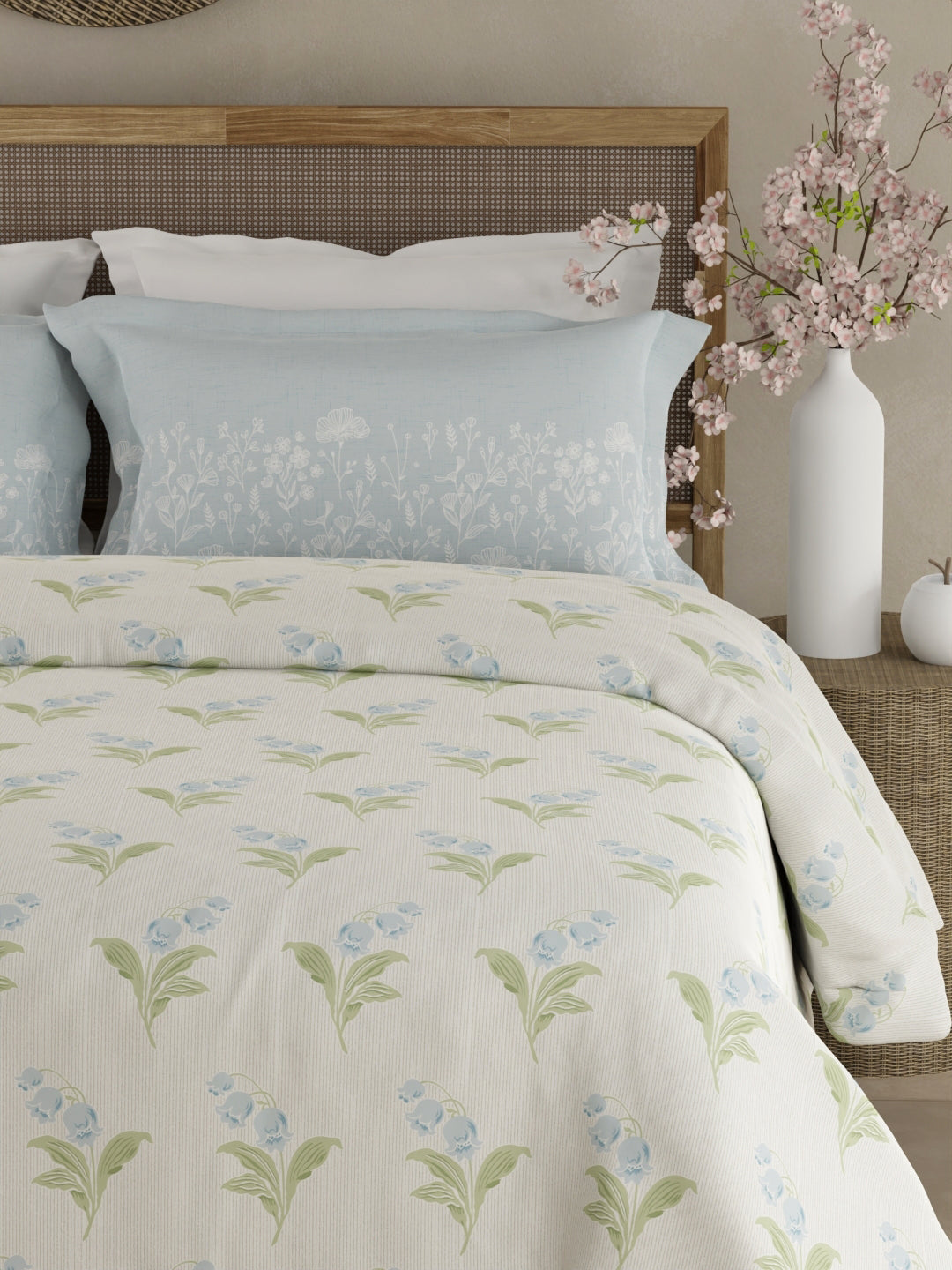 Valatia 100% Cotton 200 TC Double Bedsheet with 2 Pillow Covers - Green & Blue Floral