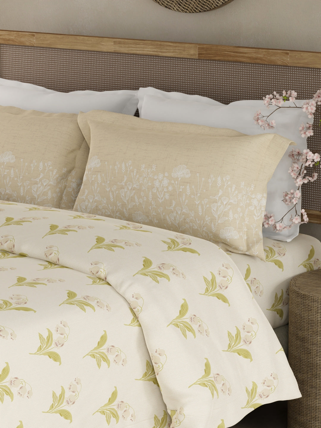 Valatia 100% Cotton 200 TC Double Bedsheet with 2 Pillow Covers - Cream Floral