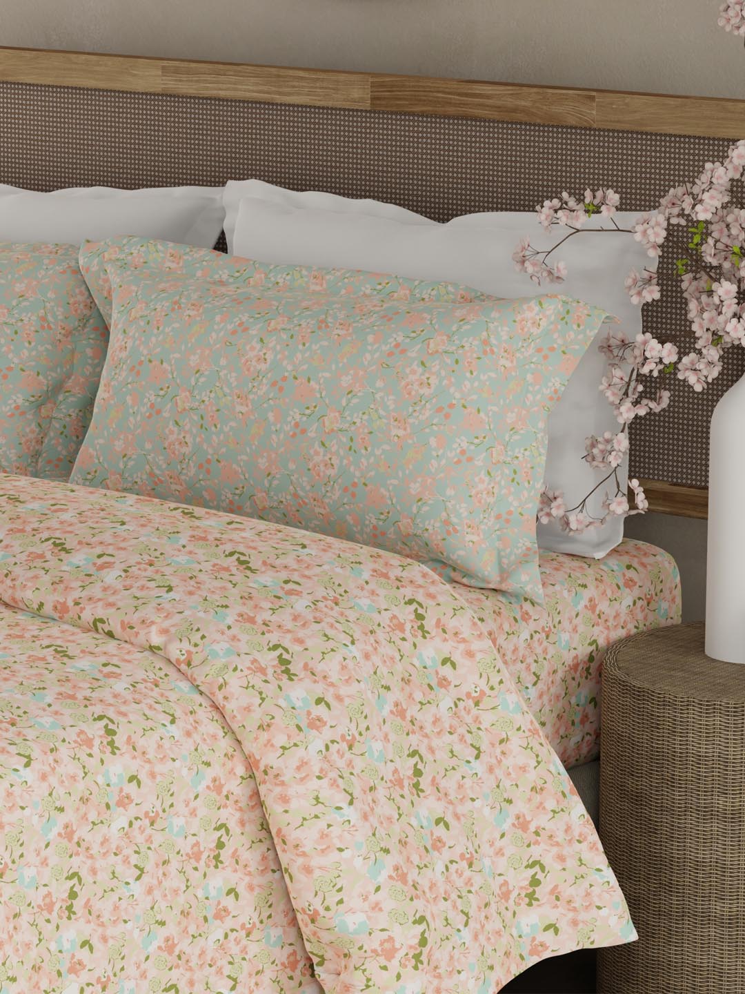 Valatia 100% Cotton 200 TC Double Bedsheet with 2 Pillow Covers - Pink Floral