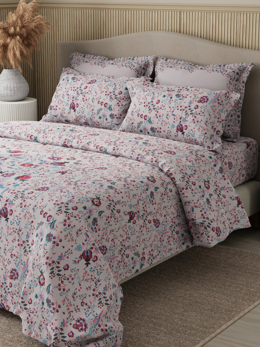 Royal Essence 100% Cotton 400 TC Pink & Blue Digital Floral Print King Bedsheet with 4 Pillow Covers