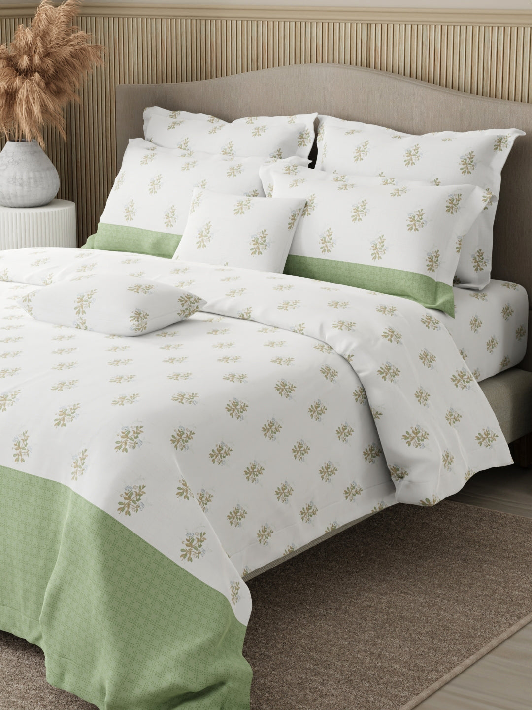 Royal Essence 100% Cotton 400 TC Green & White Floral King Bedsheet with 4 Pillow Covers & 2 Cushion Covers