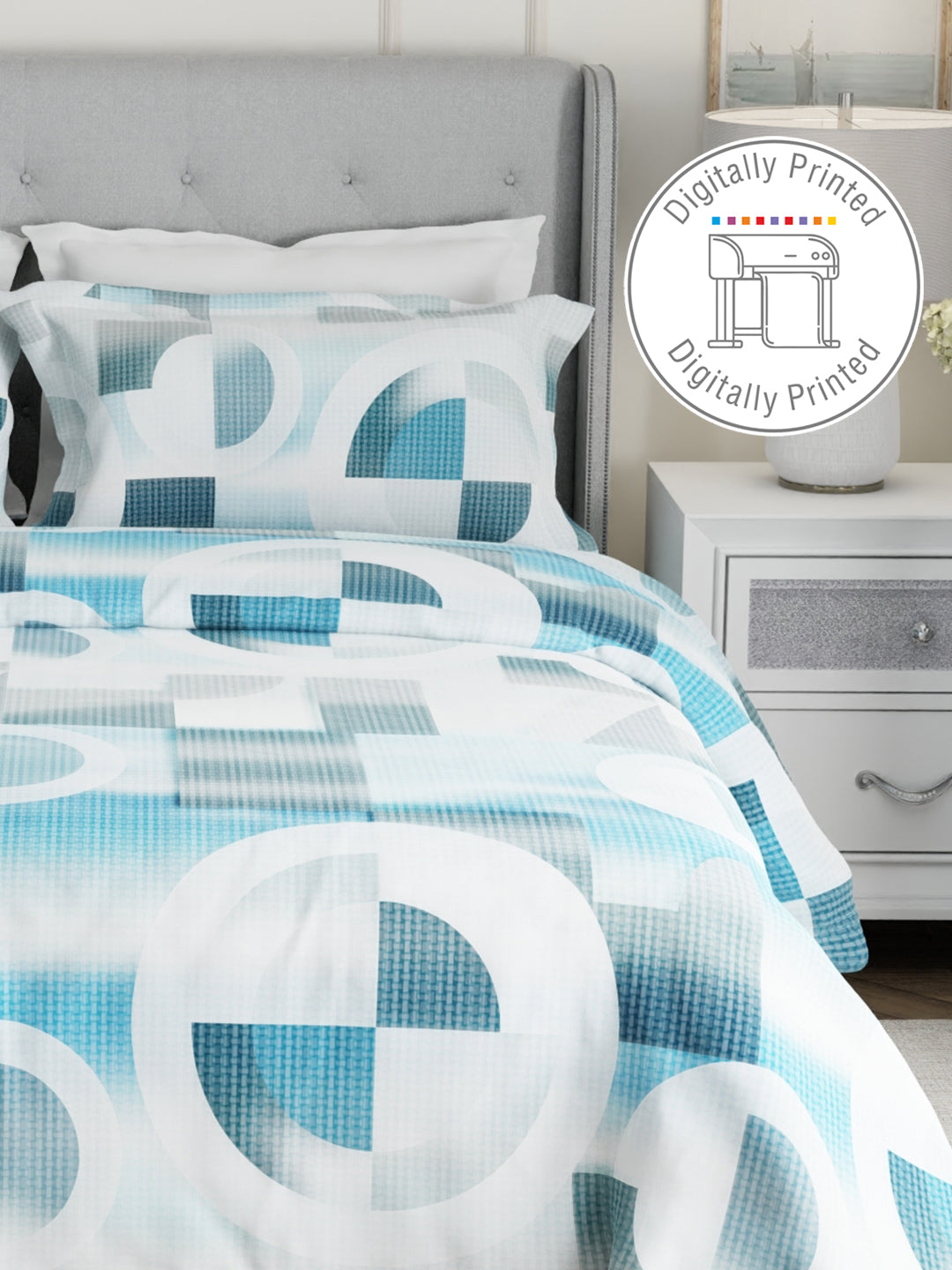 100% Cotton 300 TC Blue & White Digital Geometrical Print King Bedsheet with 2 Pillow Covers - Gardenia Augusta