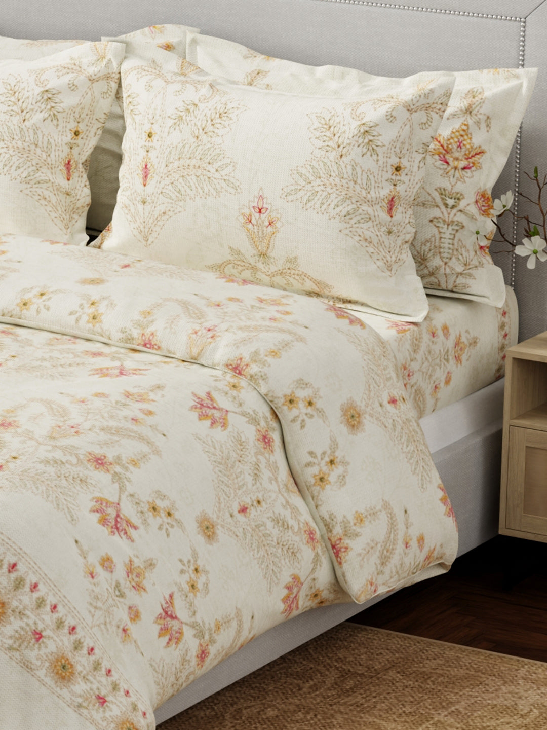 Luxe Loom 100% Cotton 600 TC Ivory Floral King Bedsheet with 4 Pillow Covers