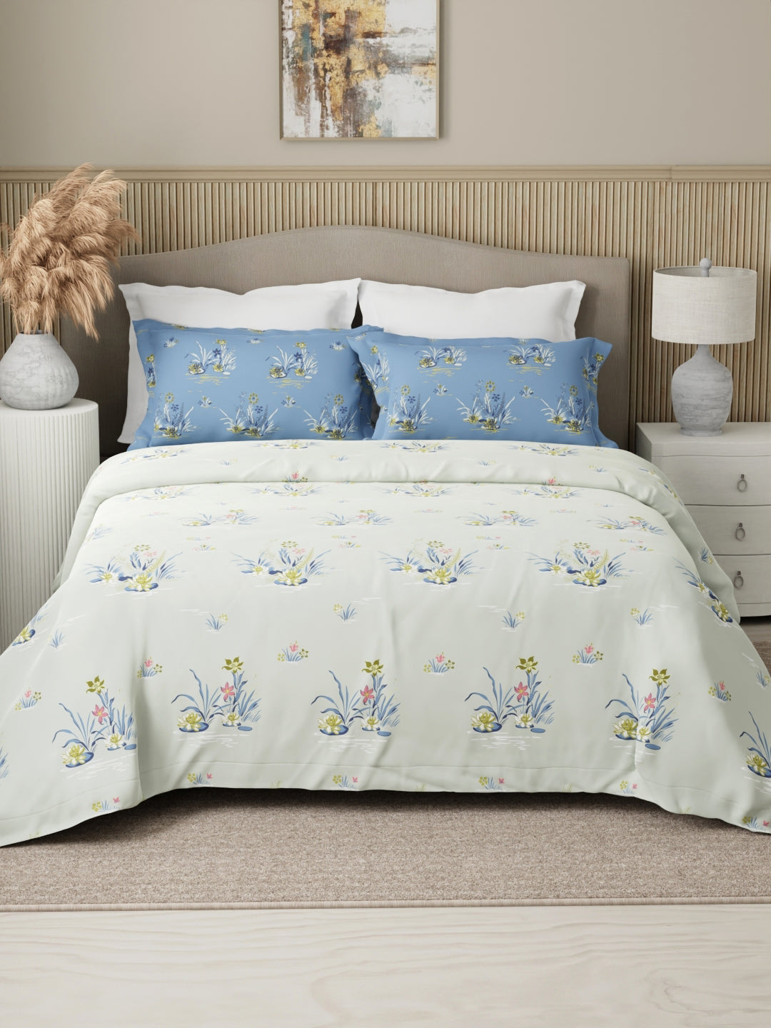 Embrace 100% Cotton 152 TC White & Blue Floral Double Bedsheet with 2 Pillow Covers