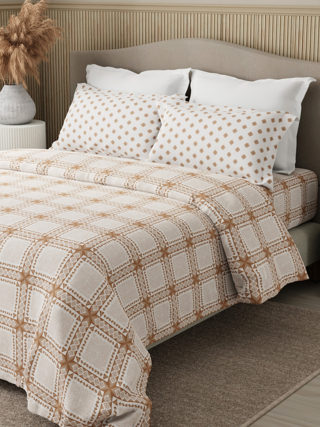Embrace 100% Cotton 152 TC White & Brown Checks Print Double Bedsheet with 2 Pillow Covers
