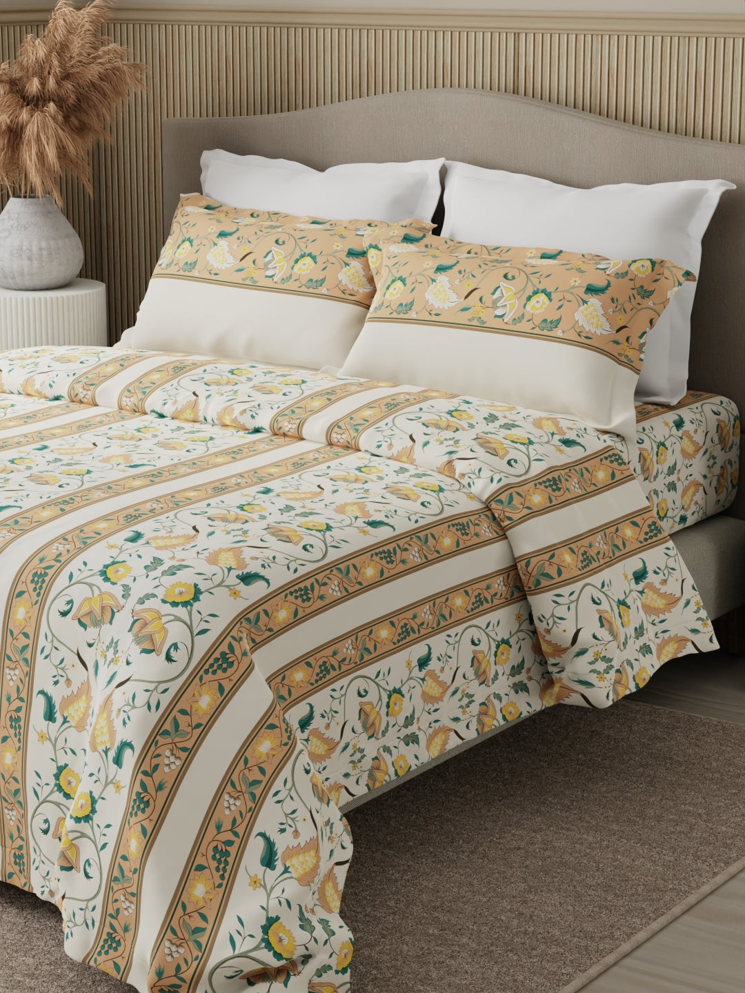 Valatia 100% Cotton 200 TC Karigari Printed Double Bedsheet with 2 Pillow Covers - Yellow & White