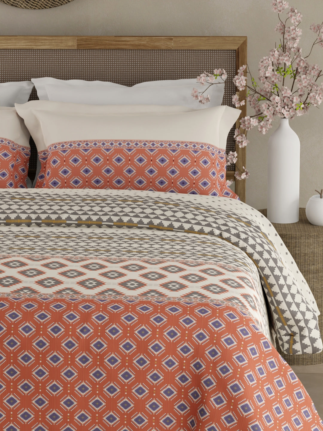 Valatia Gypsy 100% Cotton 200 TC Ethnic Printed King Bedsheet with 2 Pillow Covers - Multicolor