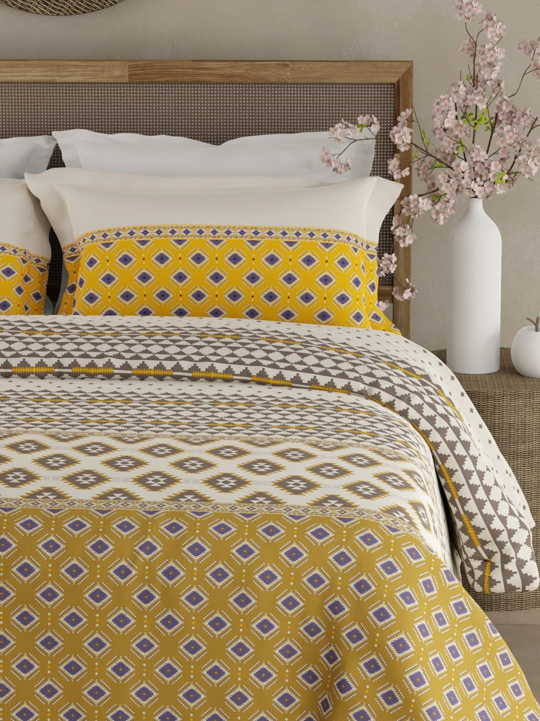 Valatia Gypsy 100% Cotton 200 TC Ethnic Printed King Bedsheet with 2 Pillow Covers - Yellow & White