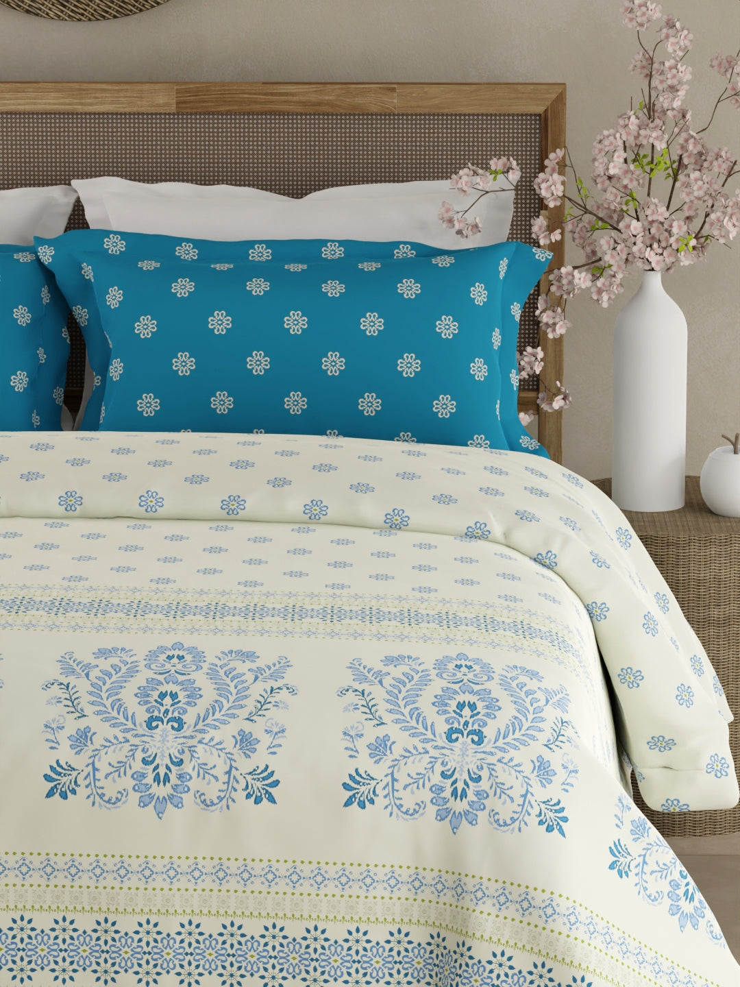 Valatia Gypsy 100% Cotton 200 TC Ethnic Printed King Bedsheet with 2 Pillow Covers - Blue & White