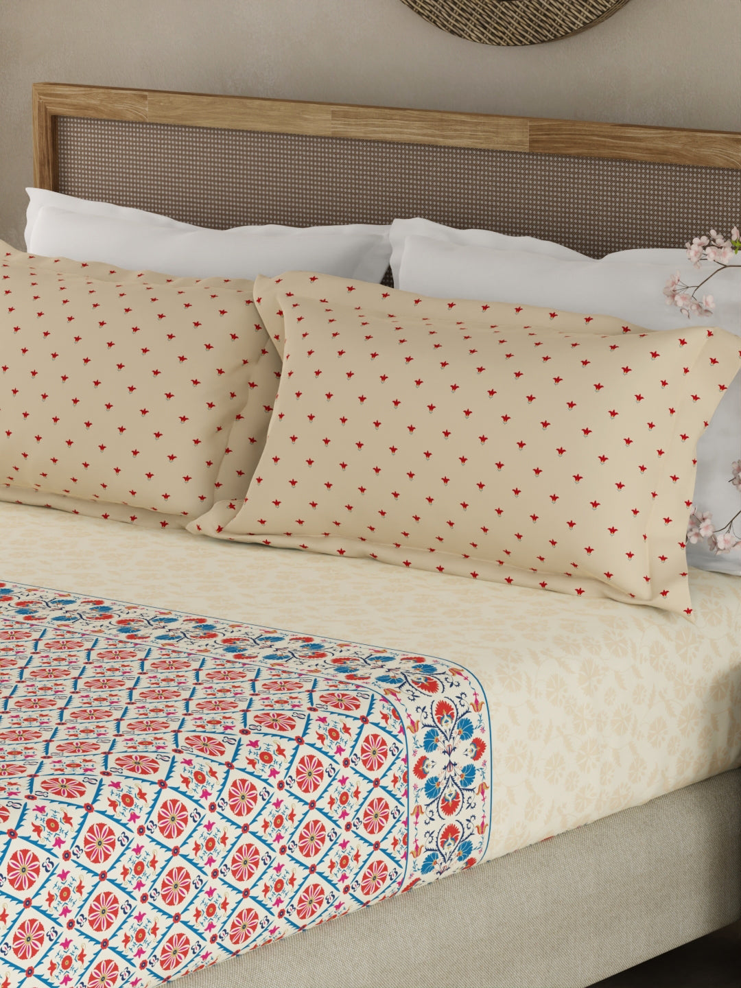 Valatia Gypsy 100% Cotton 200 TC Ethnic Print Fitted King Bedsheet with 2 Pillow Covers