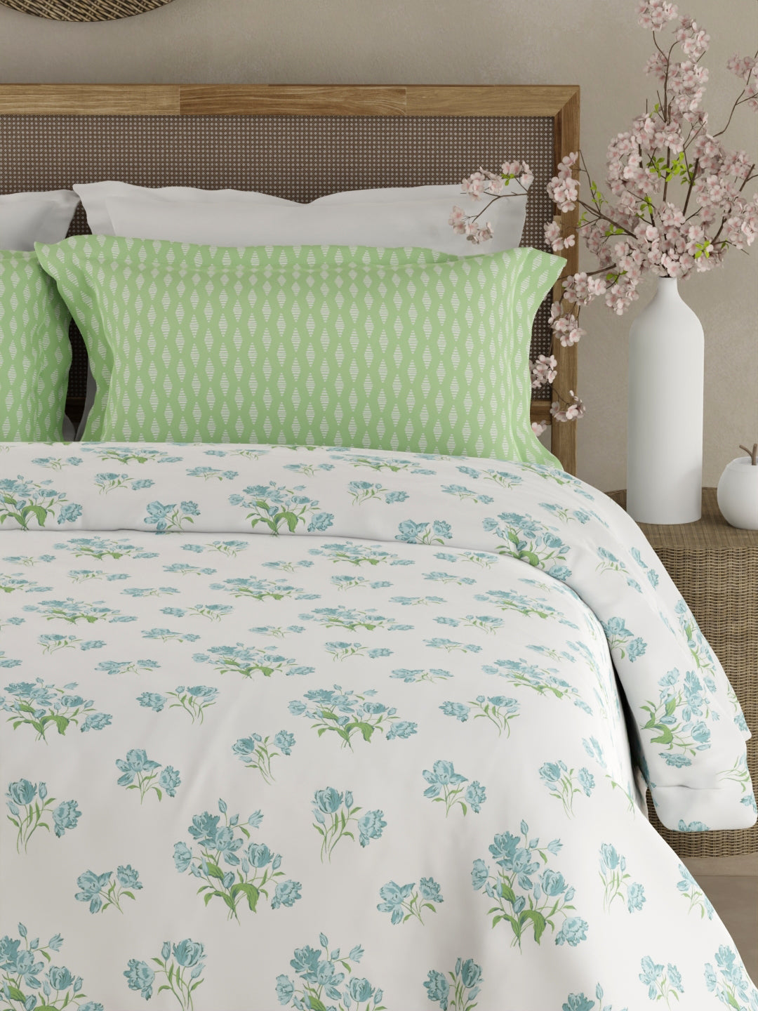 Valatia 100% Cotton 200 TC White & Green Floral King Bedsheet with 2 Pillow Covers