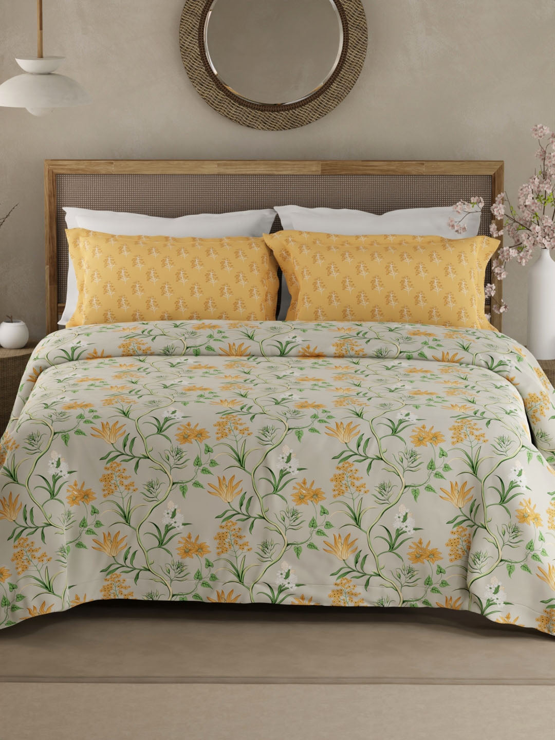 Valatia 100% Cotton 200 TC Yellow & Green Floral King Bedsheet with 2 Pillow Covers