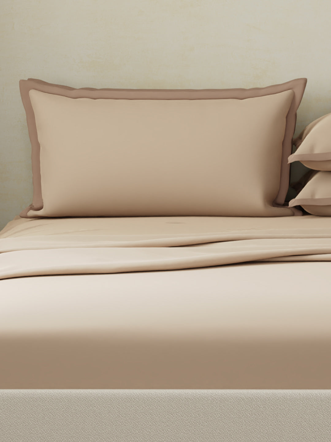 Cotton Charm 400 TC 100% Cotton Beige King Size Dyed Bedsheet with 4 Pillow Covers - Brush