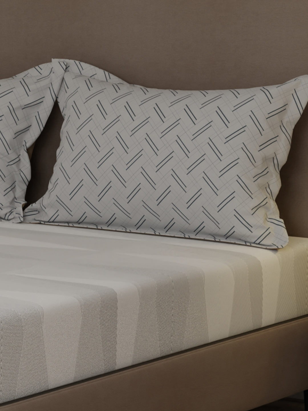 100% Cotton 200 TC, Grey Geometric Print, King Bedsheet with 2 Pillow Covers, Valatia Collection