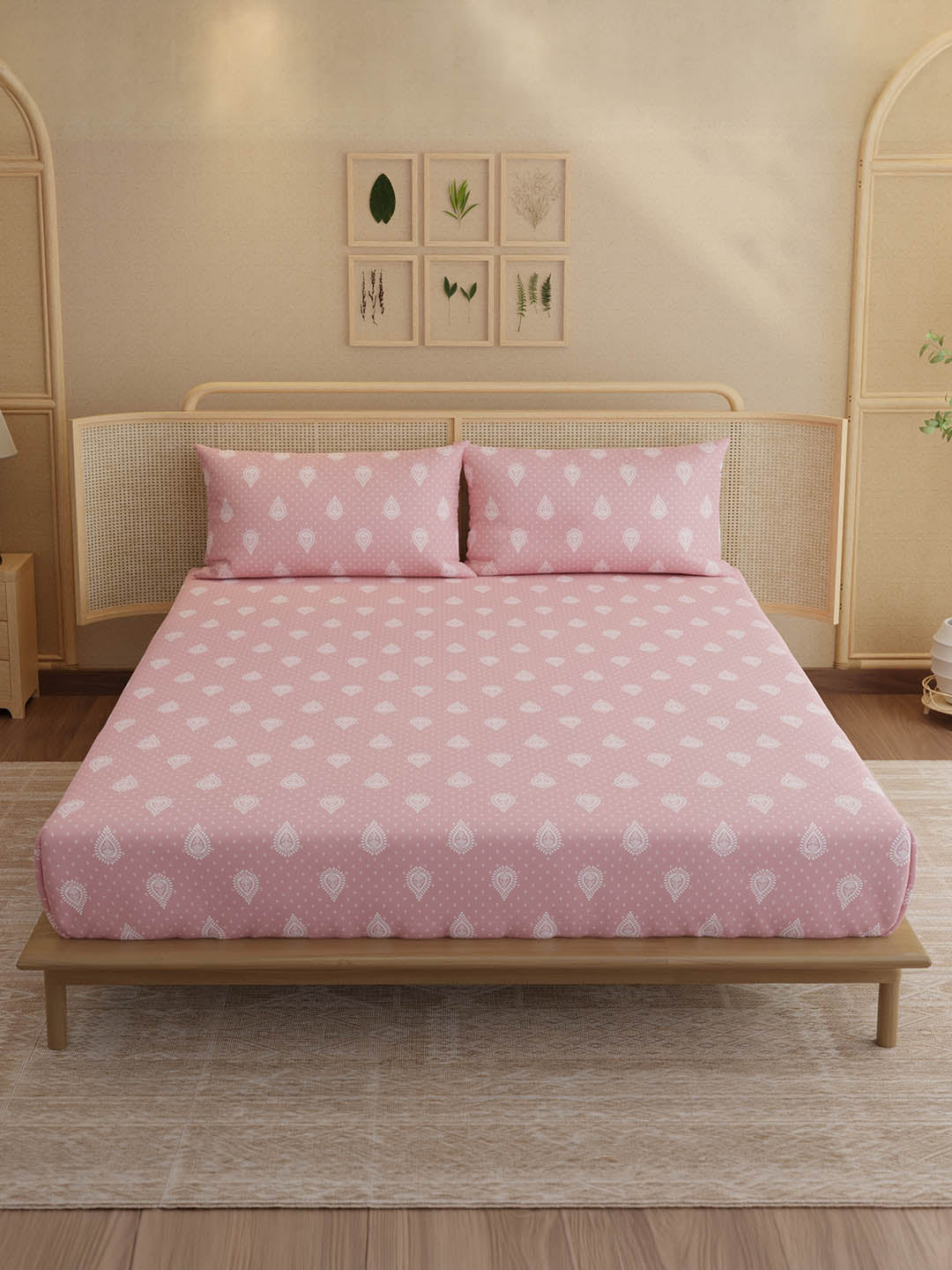 100% Kasturi Cotton, King Size, 200 TC Printed Fitted Sheet Set, Indo Musk
