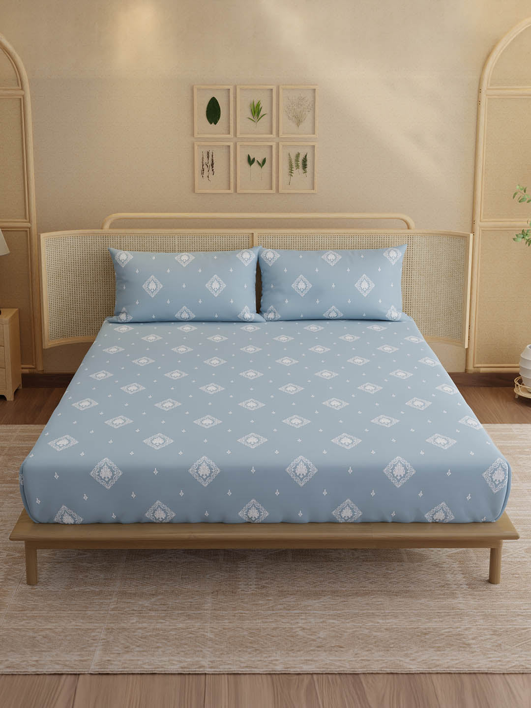 100% Kasturi Cotton, King Size, 200 TC Printed Fitted Sheet Set, Indo Musk
