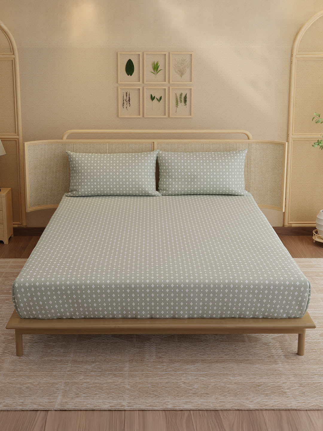 100% Kasturi Cotton, King Size, 200 TC Printed Fitted Sheet Set, Indo Musk