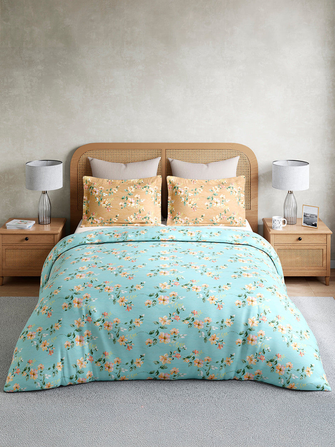 Vivara 100% Cotton King Bedsheet with 2 Pillow Covers | Blue Floral Digitally Printed Bedsheet Set
