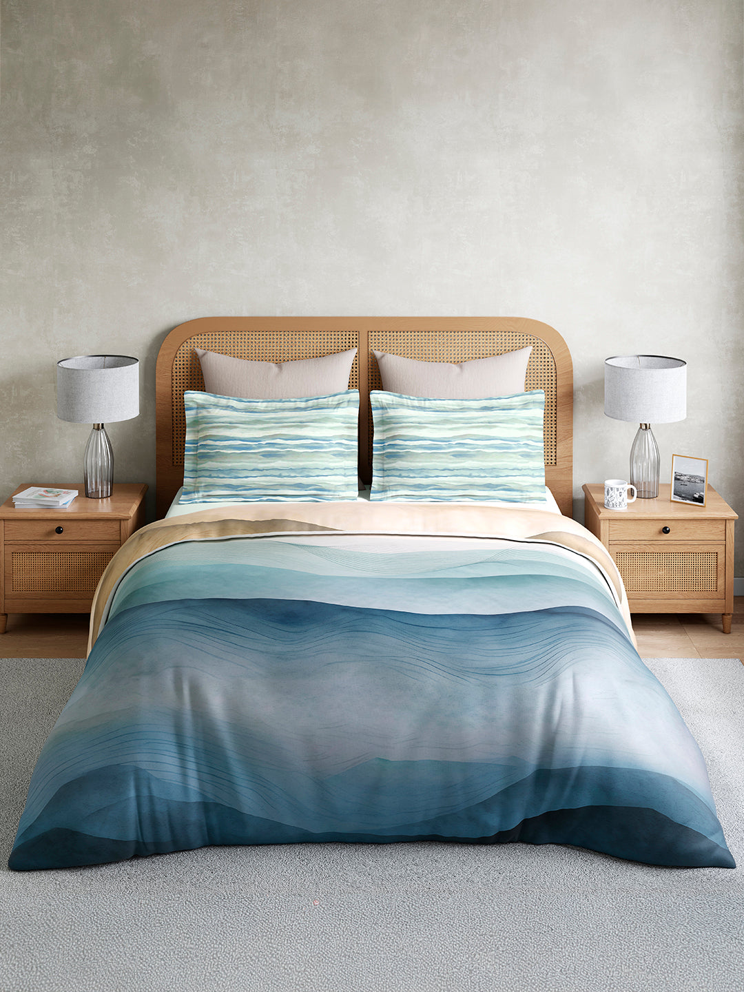 Vivara 100% Cotton King Bedsheet with 2 Pillow Covers | Blue Stripes Digitally Printed Bedsheet Set