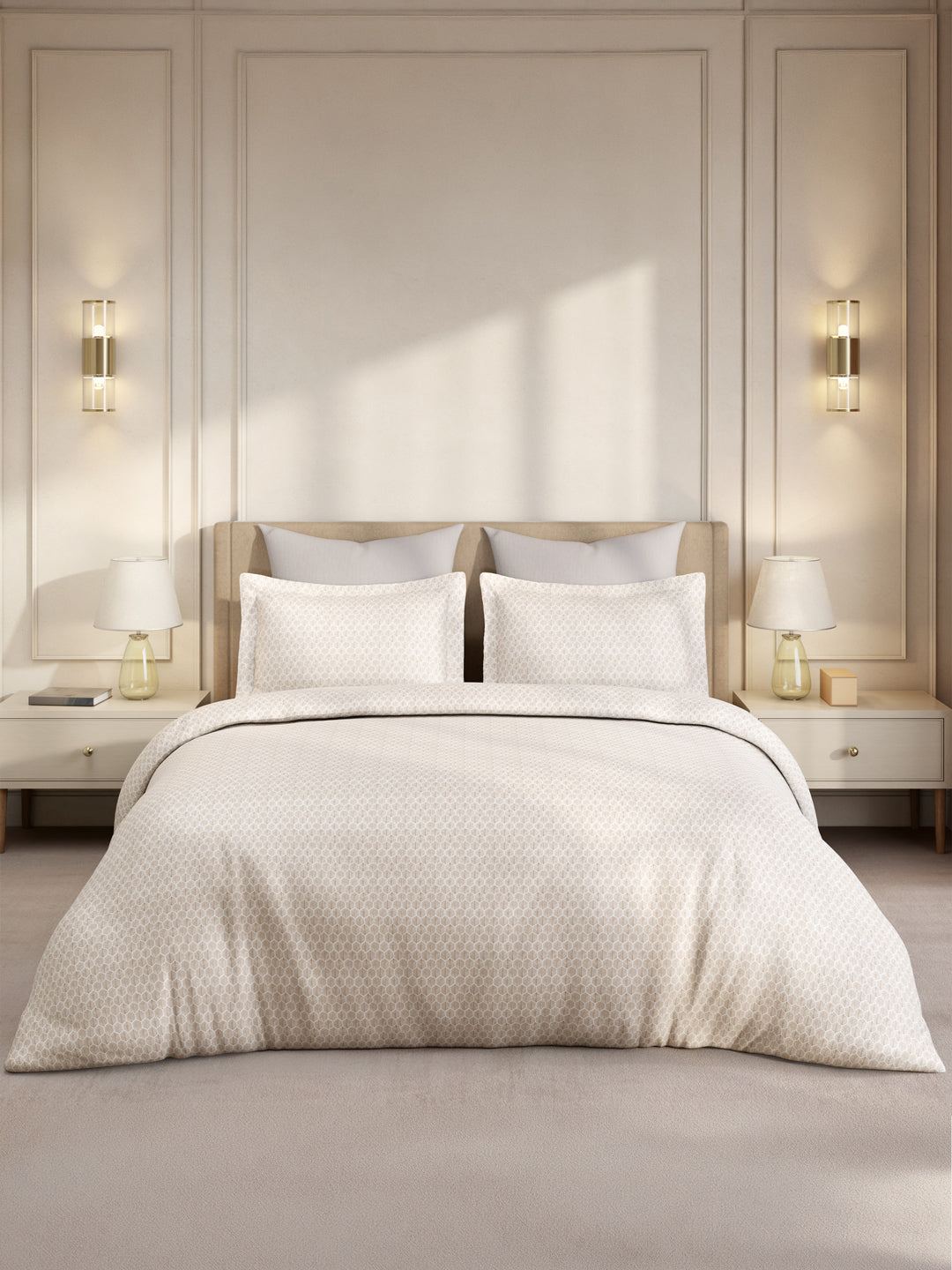 Gardenia Augusta 100% Cotton 300 TC Super King Bedsheet with 2 Pillow Covers | White Digitally Printed