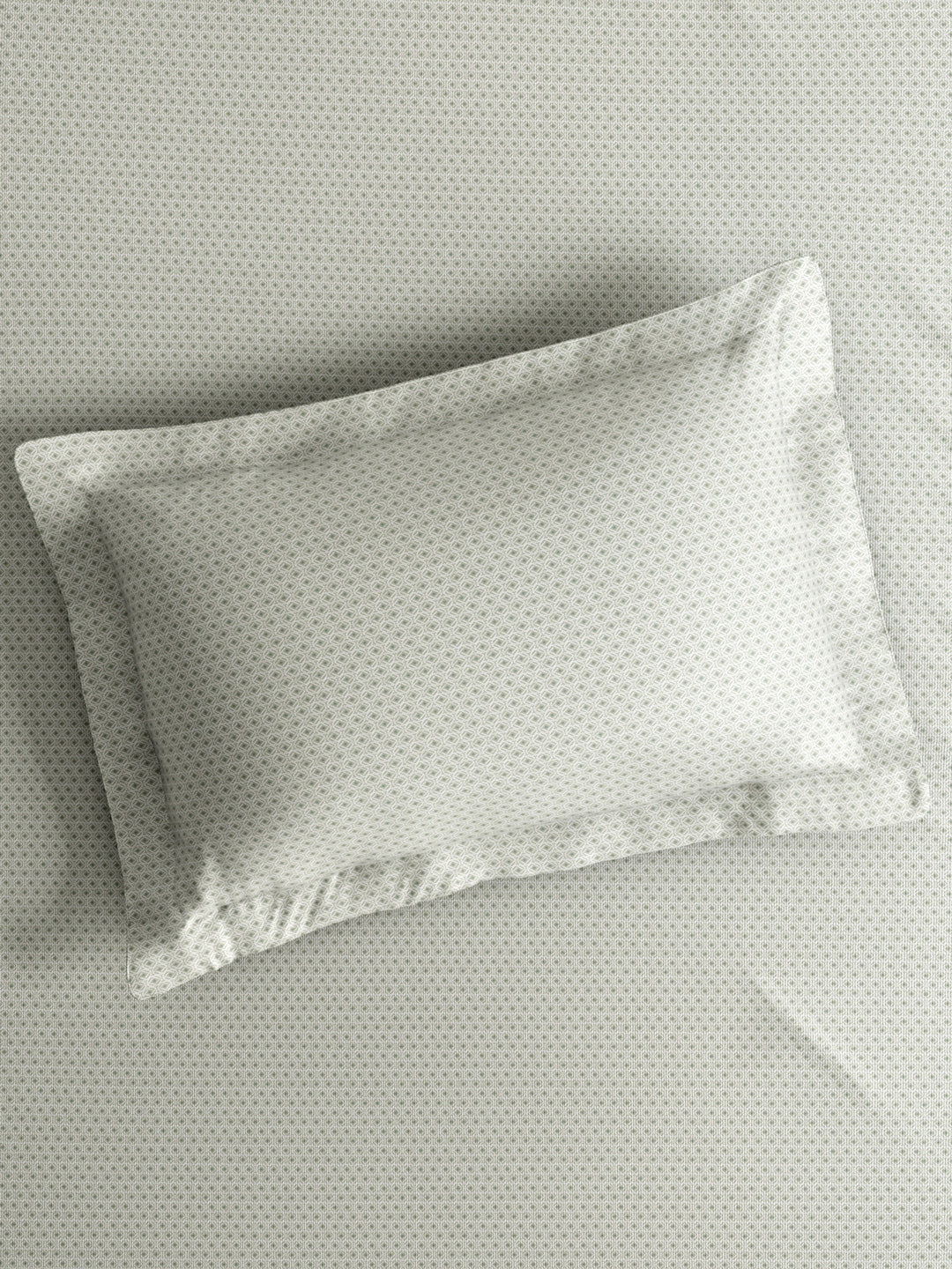 Gardenia Augusta 100% Cotton 300 TC Super King Bedsheet with 2 Pillow Covers | Grey & White Digitally Printed