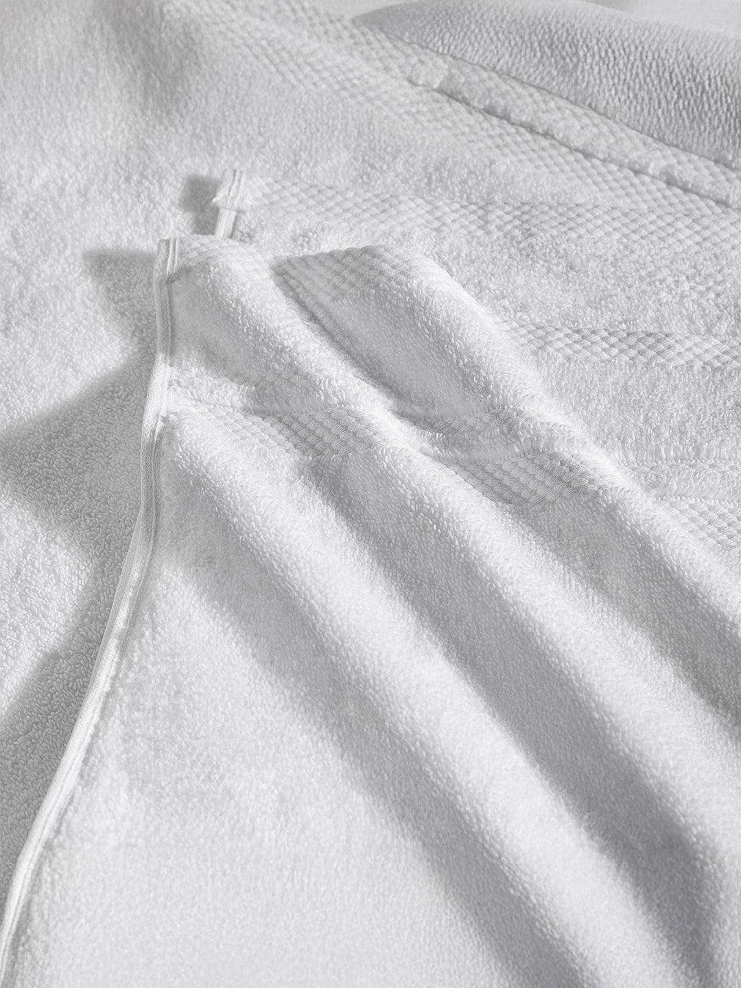 Platinum Pulse 100% Cotton 625 GSM White Bath Towel