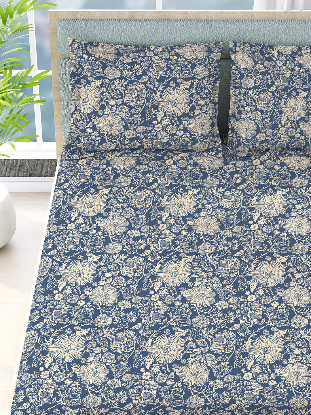 Siesta 100% Egyptian Cotton 200 TC Blue & Beige Floral Print King Bedsheet with 2 Pillow Covers