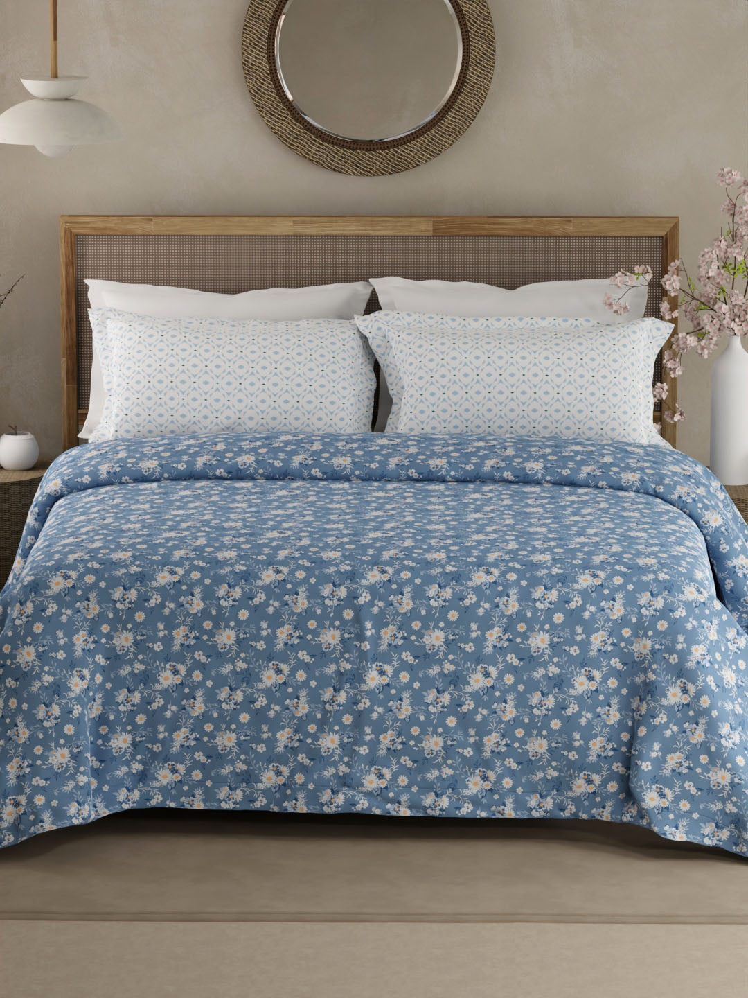 Valatia 100% Cotton 200 TC Blue Floral King Bedsheet with 2 Pillow Covers