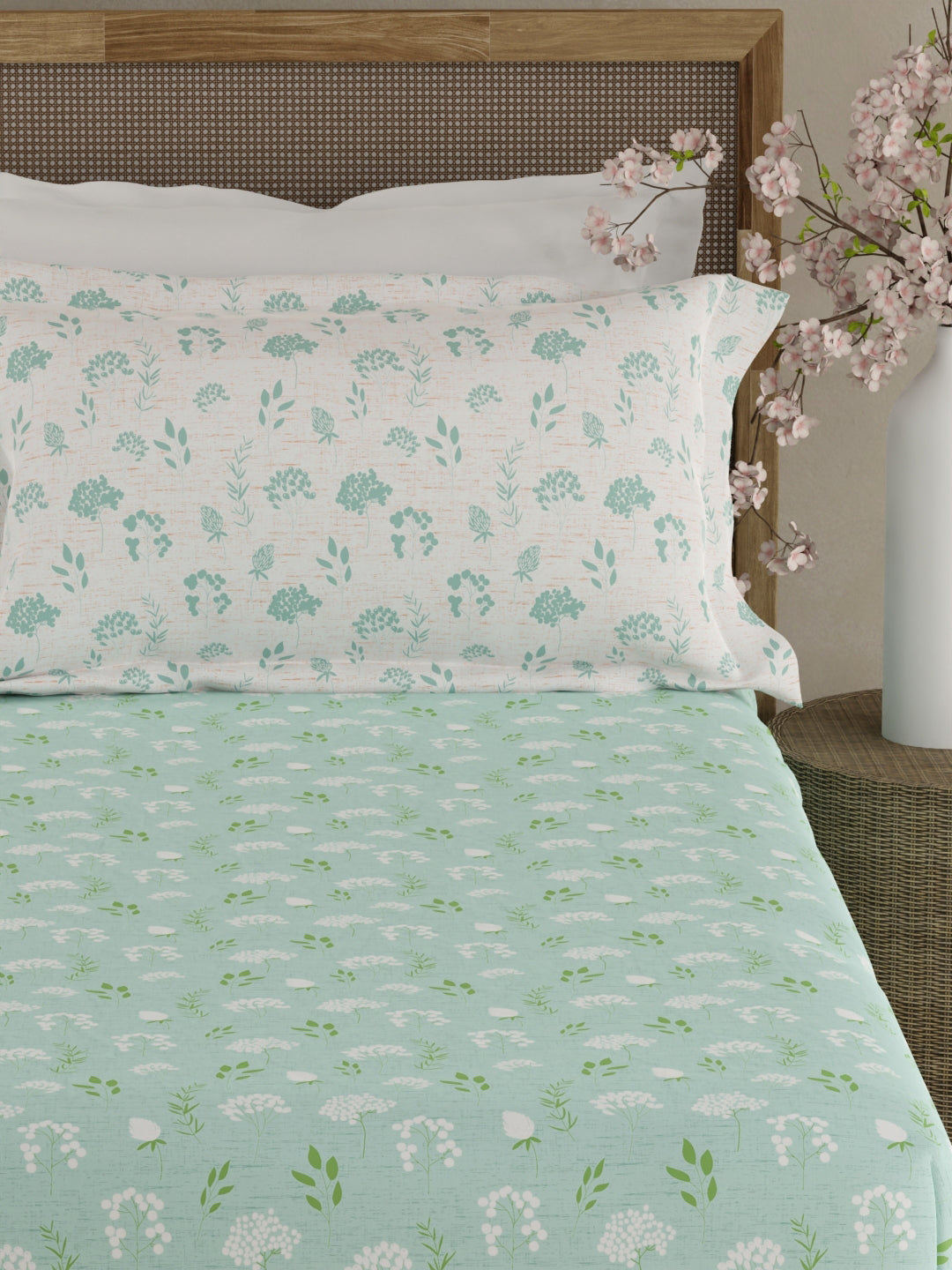 Valatia 100% Cotton 200 TC Green Floral King Fitted Bedsheet with 2 Pillow Covers