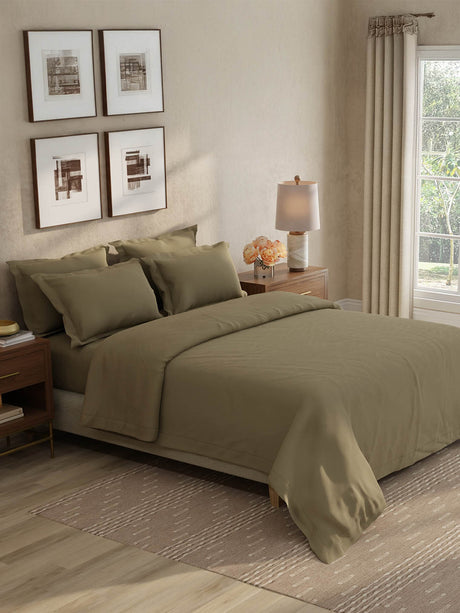 100% Cotton 300 TC, King Size Dyed Bedsheet with 1 Duvet Cover and 4 Pillow Covers, Emblem Collection - Dusky Green