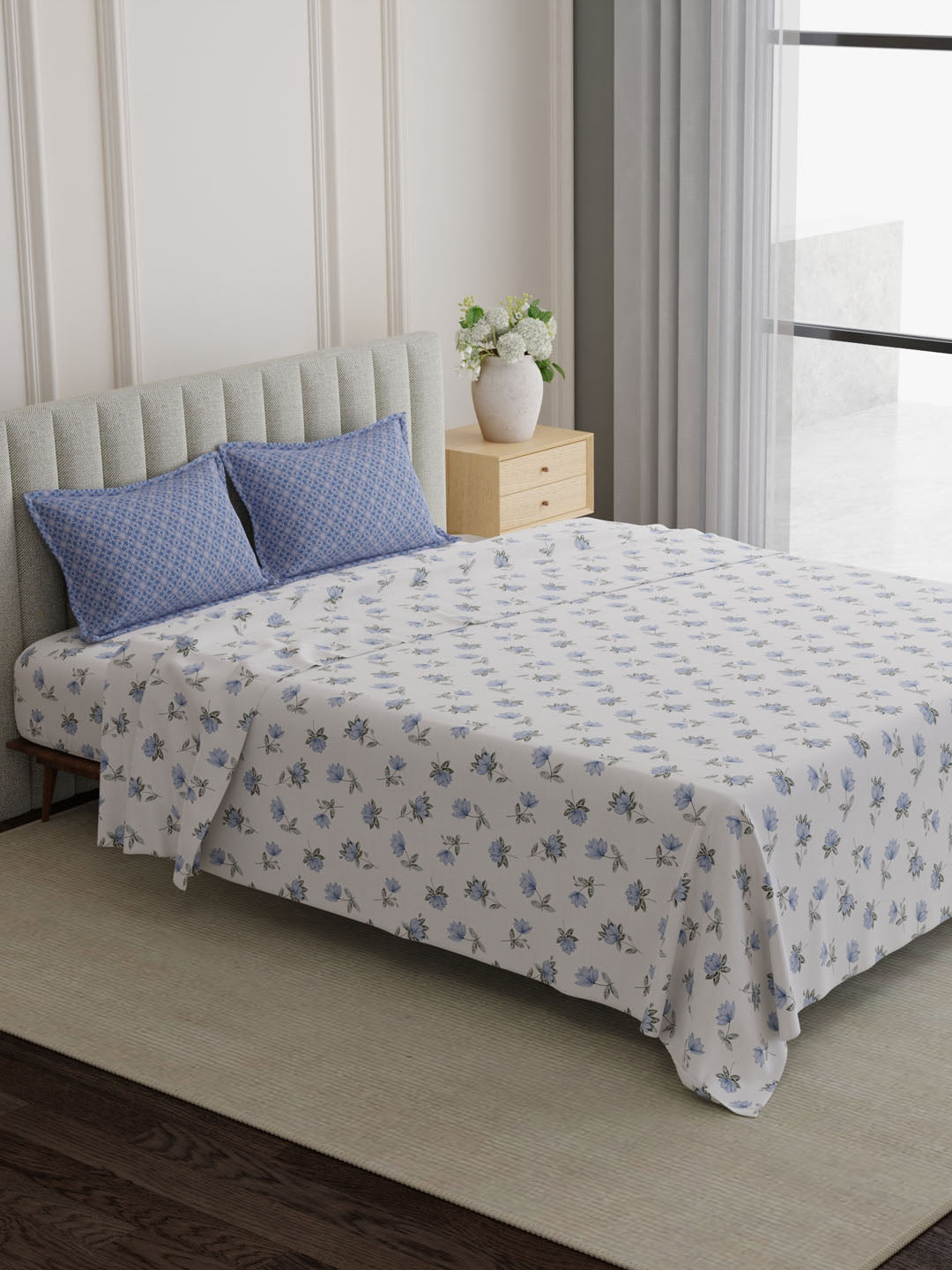 100% Cotton 152 TC, Printed King Bedsheet Set, Embrace