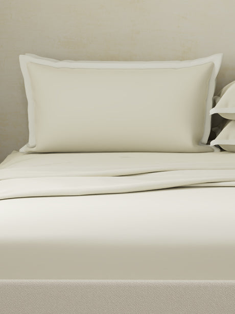 Cotton Charm 400 TC 100% Cotton Grey King Size Dyed Bedsheet with 4 Pillow Covers