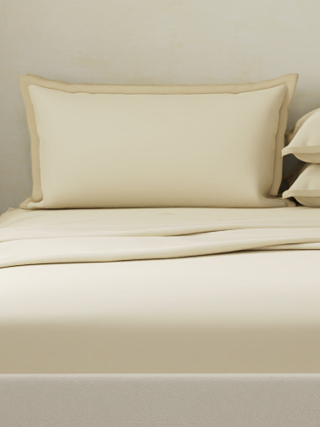 Cotton Charm 400 TC 100% Cotton Cream King Size Dyed Bedsheet with 4 Pillow Covers