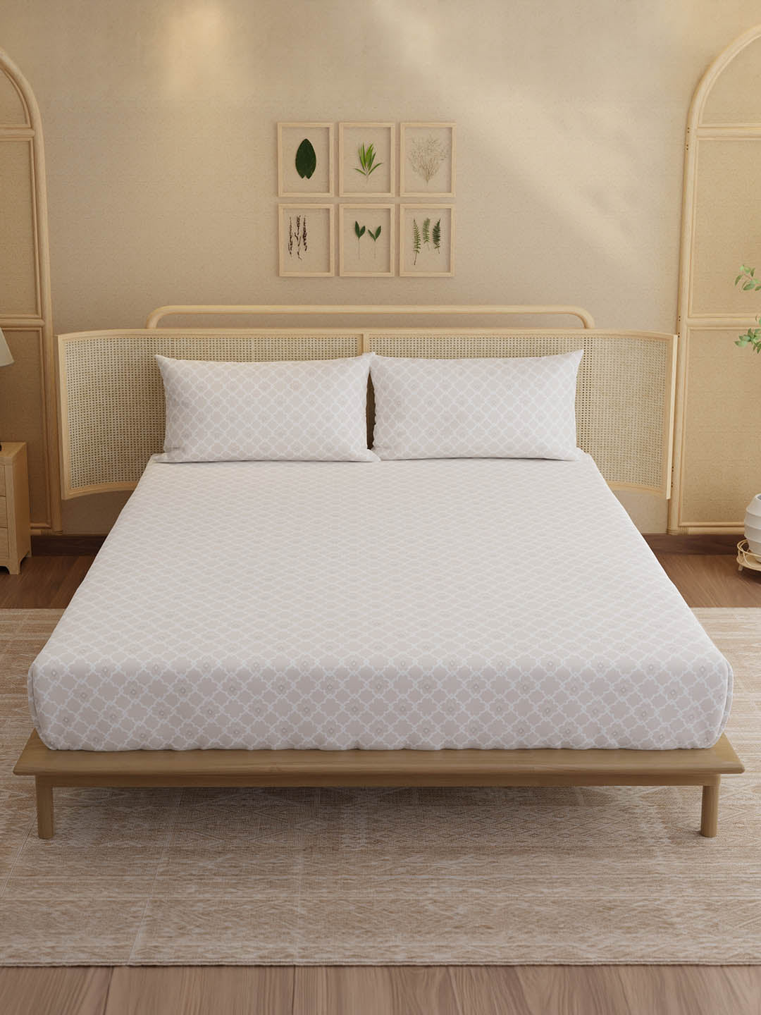 100% Kasturi Cotton, King Size, 200 TC Printed Fitted Sheet Set, Indo Musk