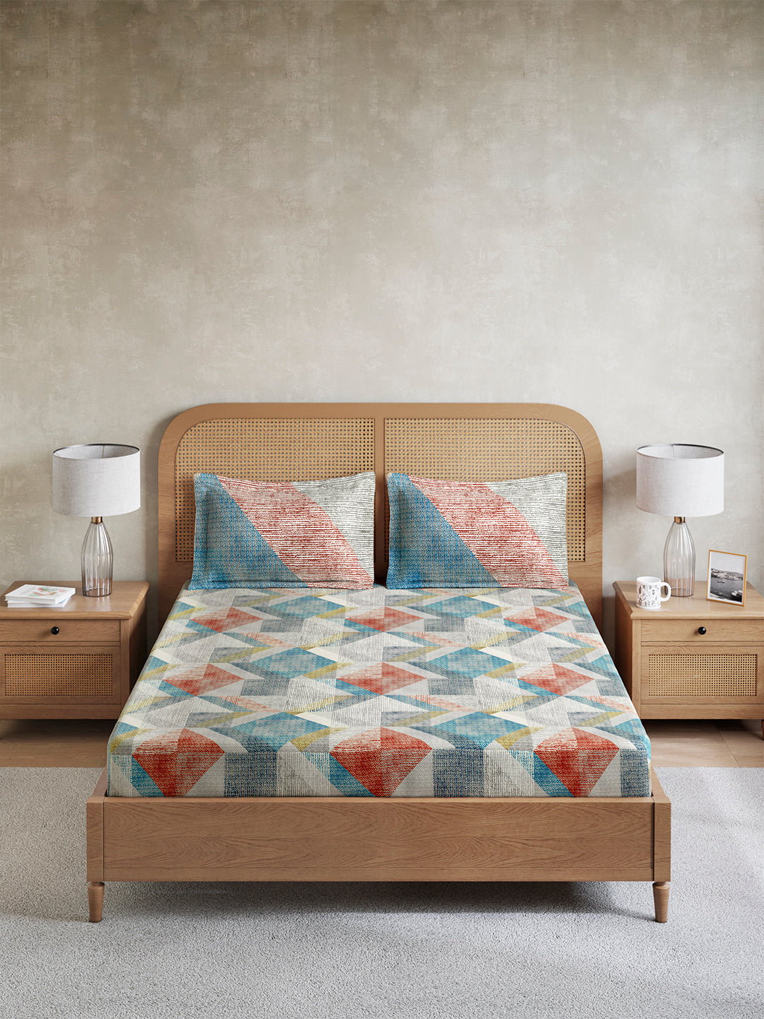 Vivara 100% Cotton King Bedsheet with 2 Pillow Covers | Multicolor Geometric Digitally Printed Bedsheet Set