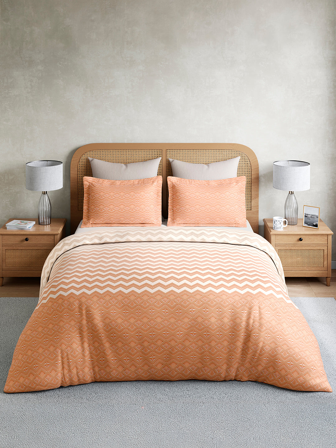 Vivara 100% Cotton King Bedsheet with 2 Pillow Covers | Orange Geometric Digitally Printed Bedsheet Set