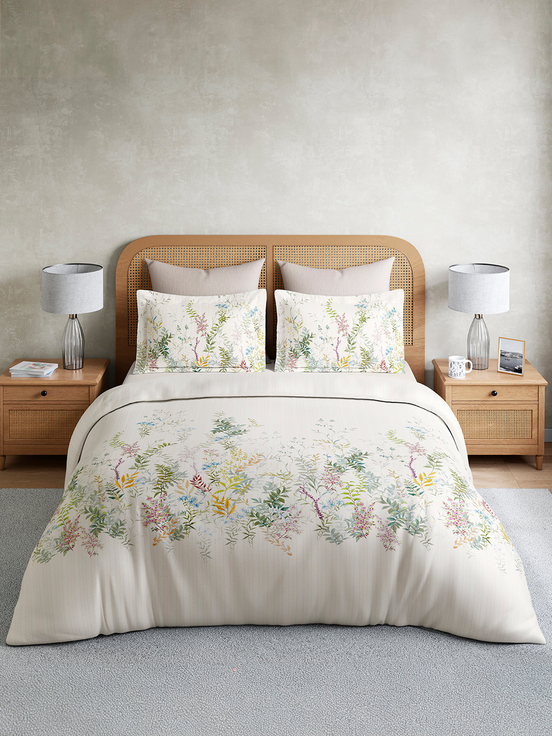 Vivara 100% Cotton King Bedsheet with 2 Pillow Covers | White Floral Digitally Printed Bedsheet Set