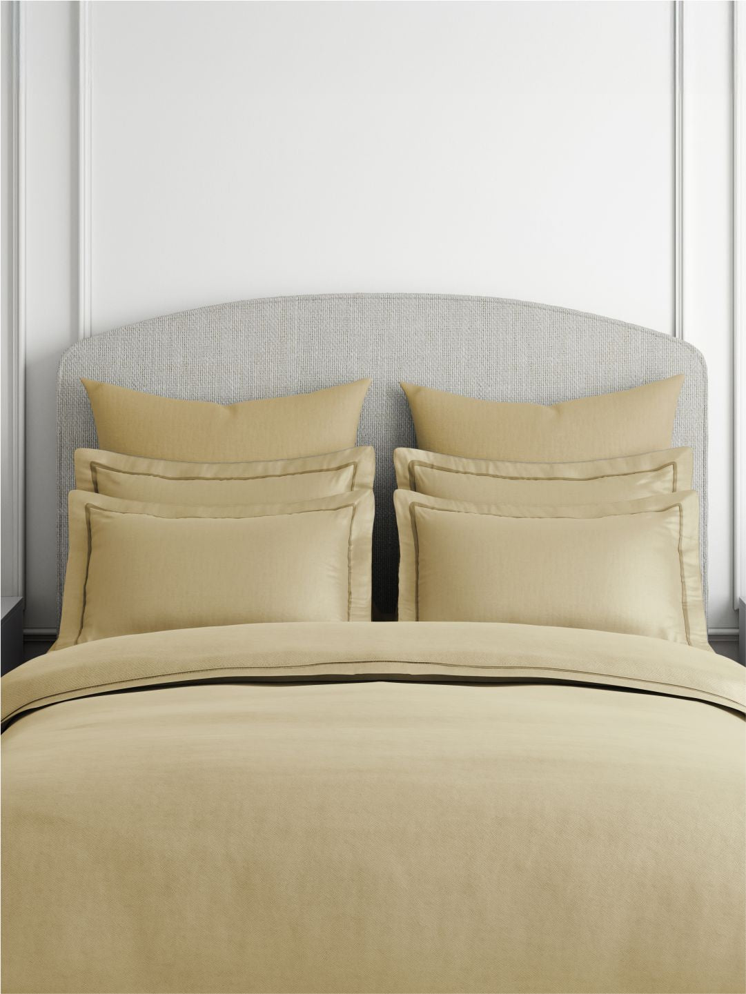 Emblem 100% Cotton 300 TC King Bedsheet with 4 Pillow Covers | Yellow Dyed Solid Bedsheet Set